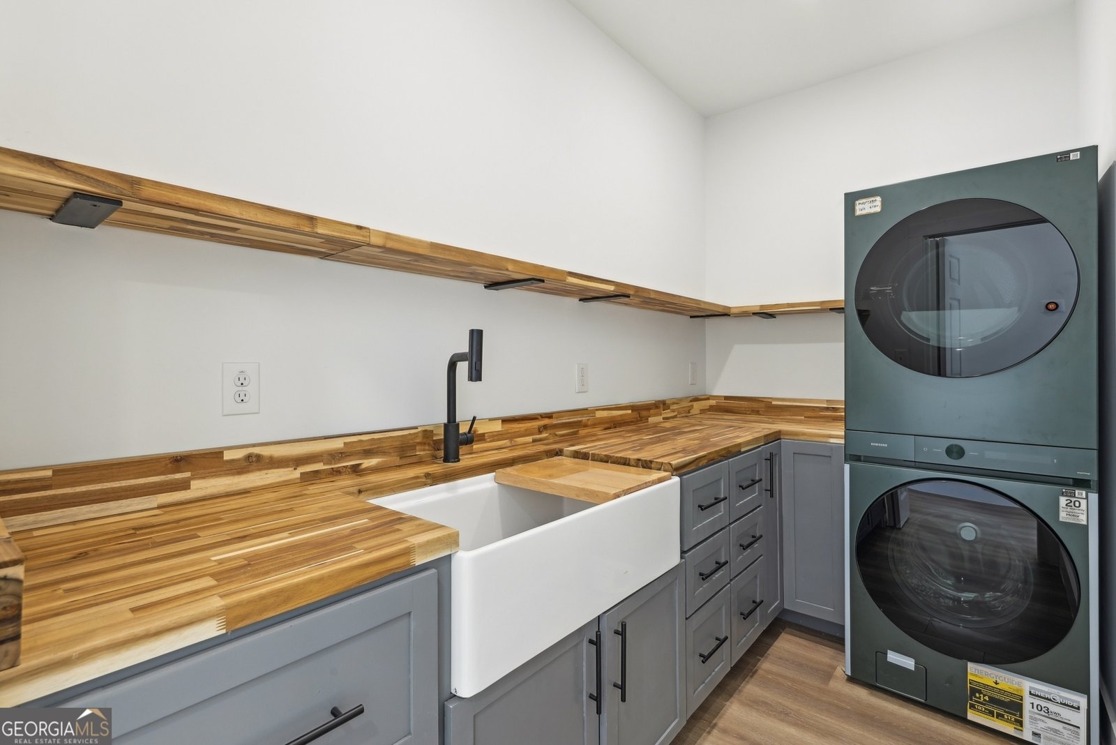 1355 Lockwood Drive Atlanta - 25