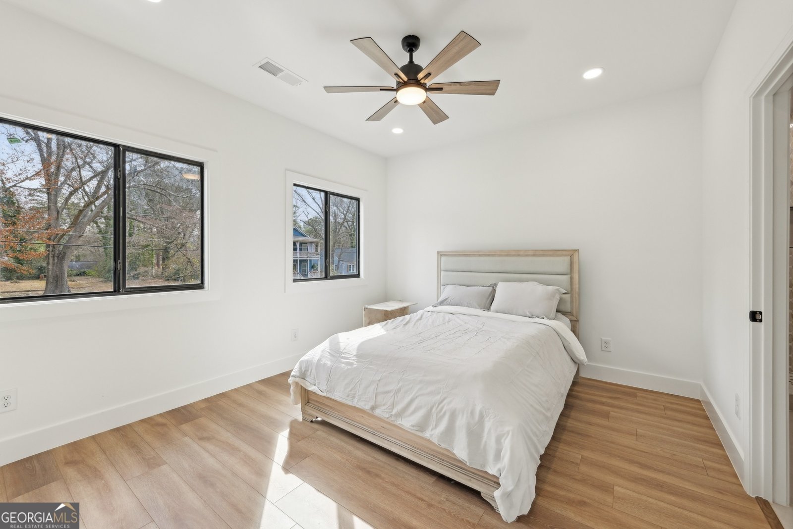 1355 Lockwood Drive Atlanta - 26