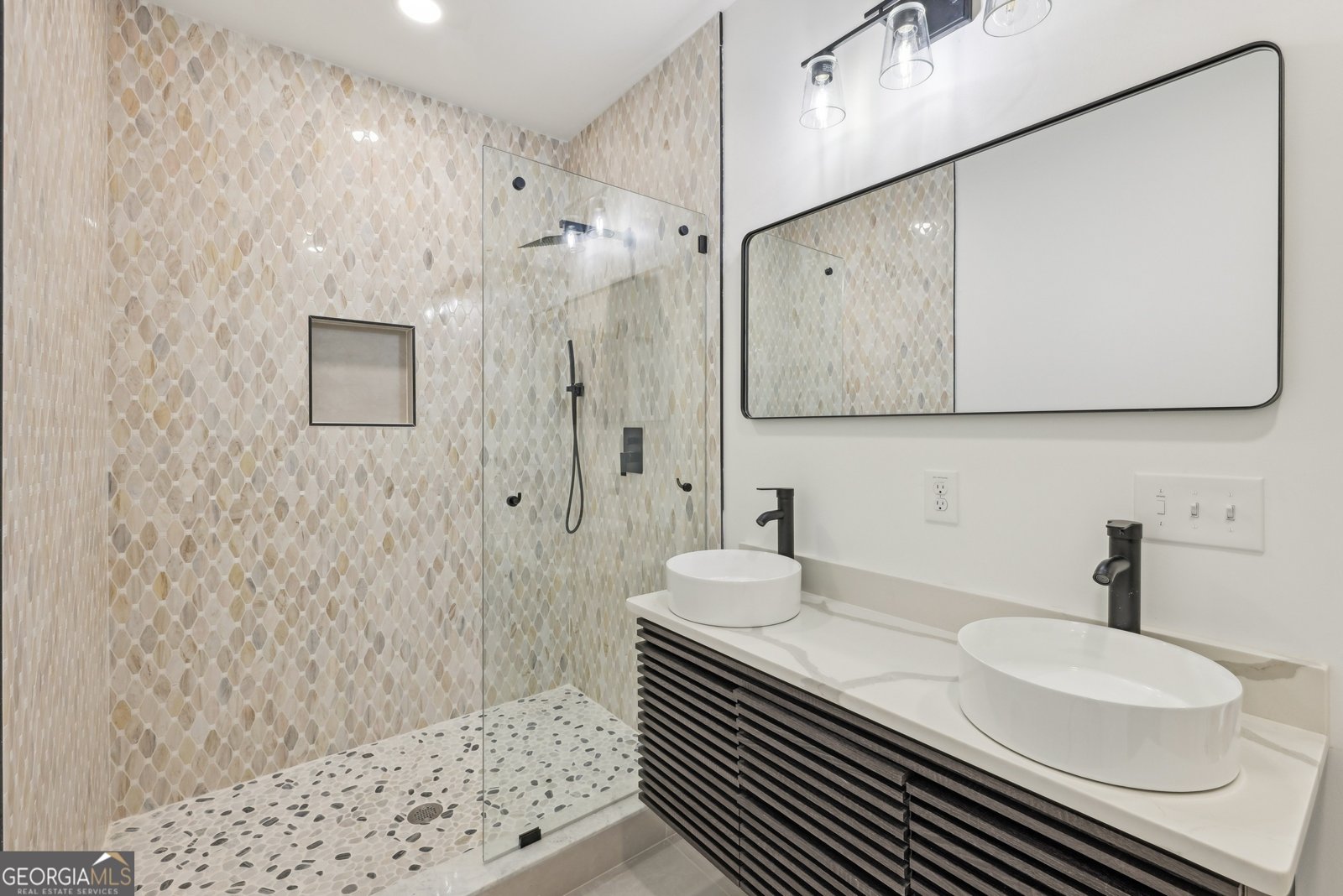 1355 Lockwood Drive Atlanta - 29