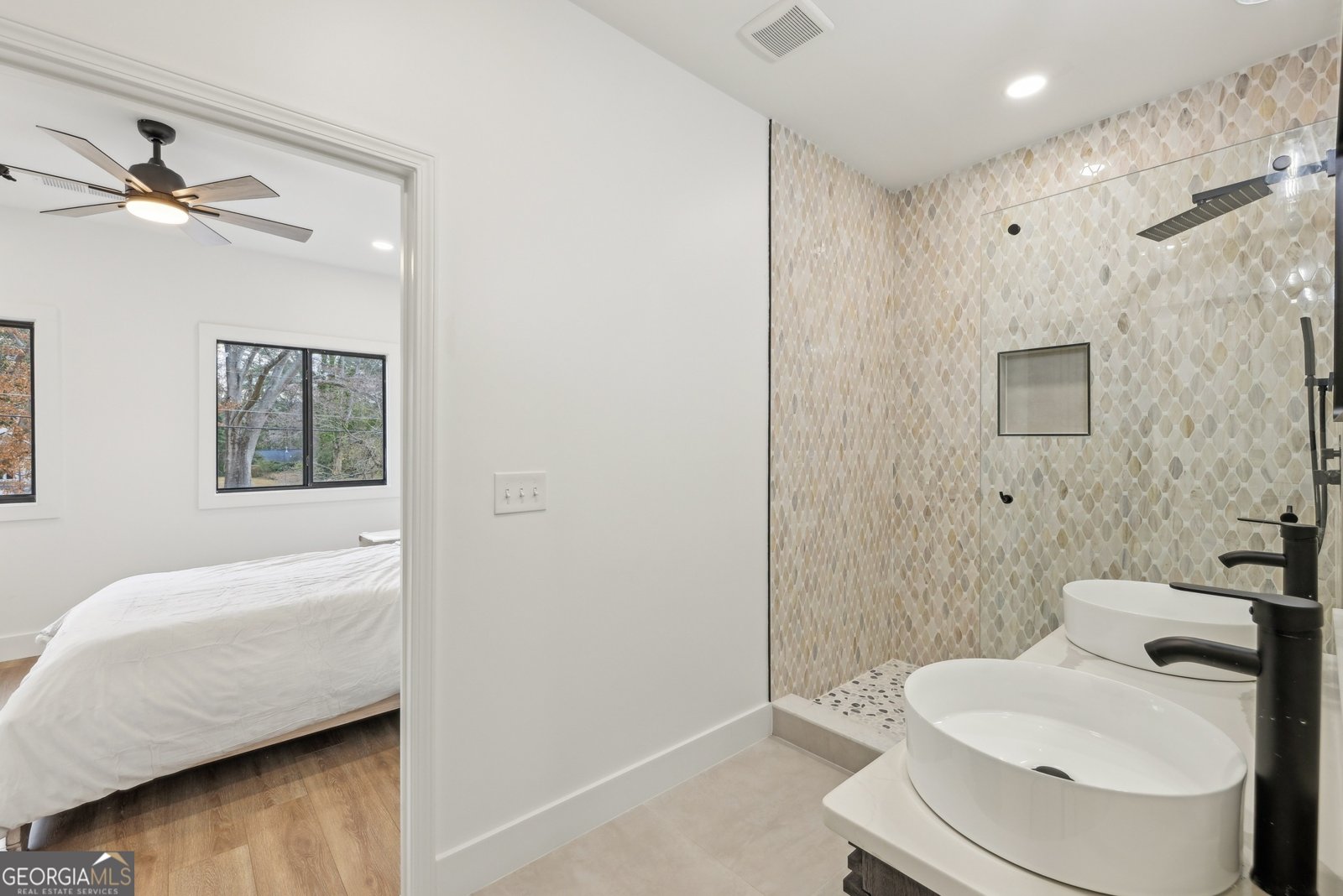 1355 Lockwood Drive Atlanta - 31