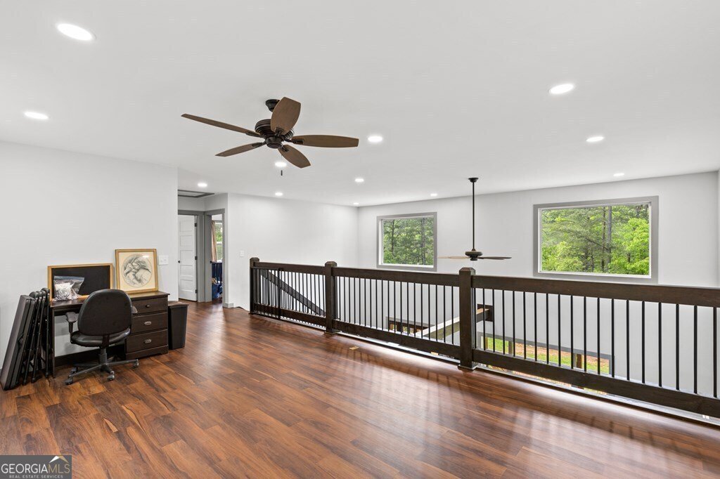 35 Indian Trace Mineral Bluff - 38