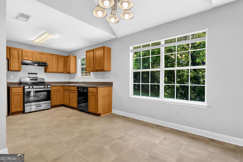 3534 Oakshire Way Atlanta - 24