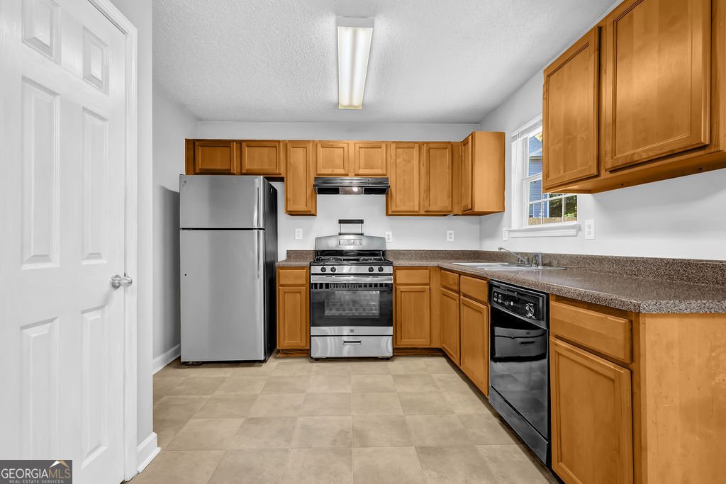 3534 Oakshire Way Atlanta - 27