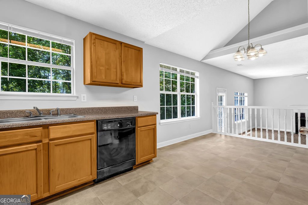 3534 Oakshire Way Atlanta - 29