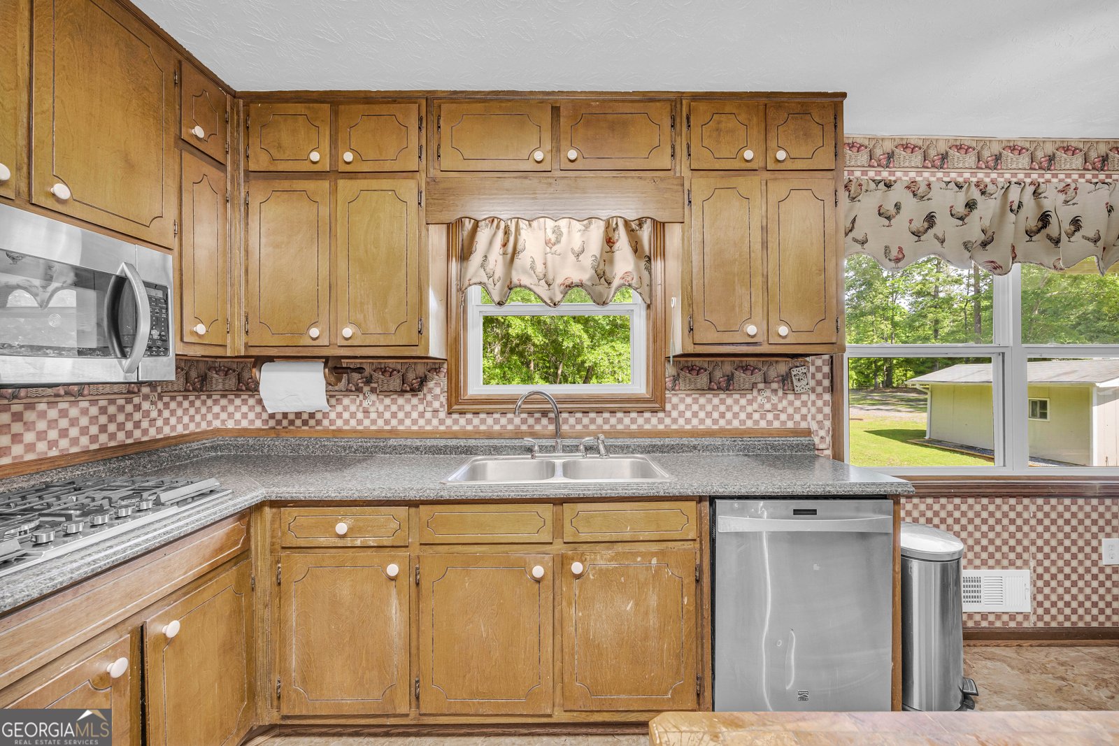 6023 Highway 20 Covington - 28