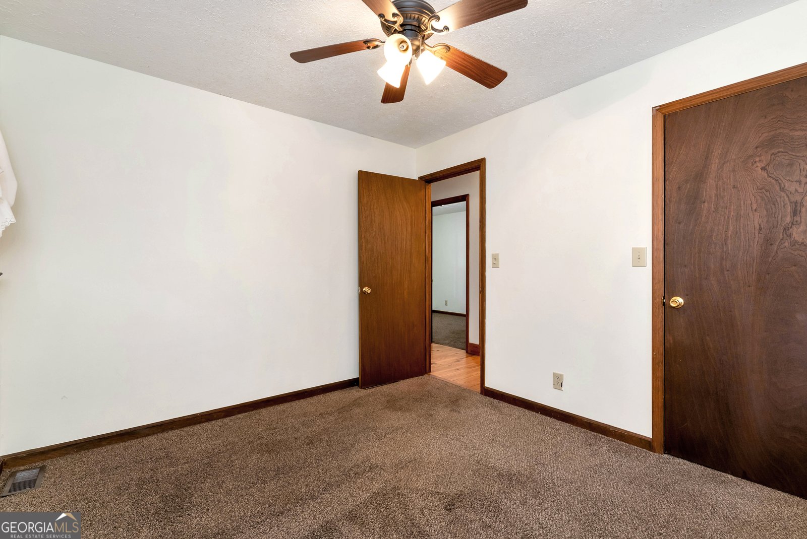 22 Ridge Haven Drive Cleveland - 19
