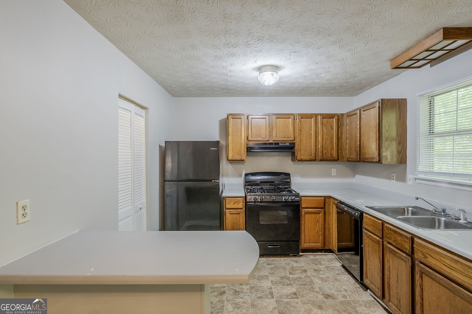 6185 Marbut Farms Lithonia - 2