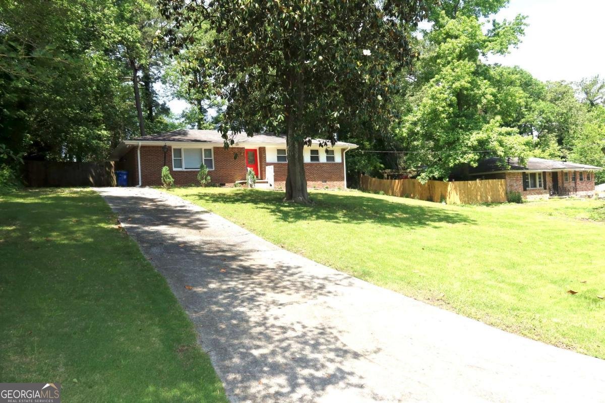 579 Kenridge Circle Stone Mountain - 1