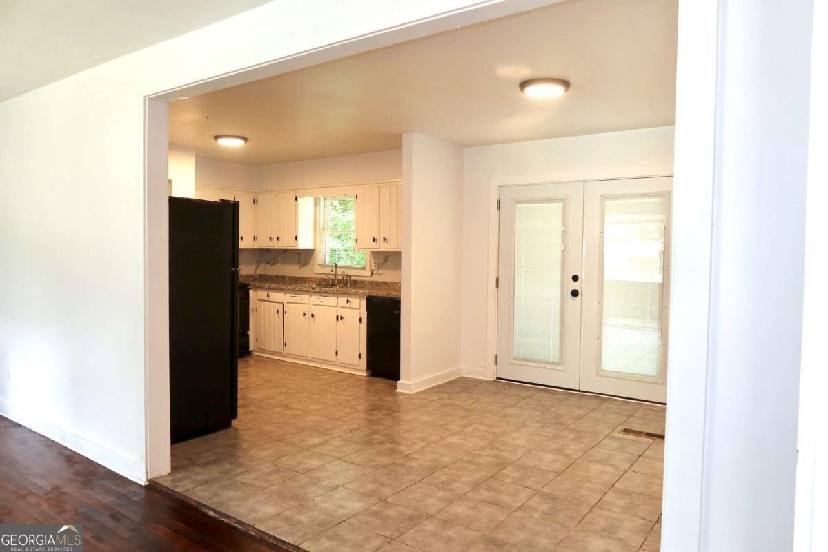 579 Kenridge Circle Stone Mountain - 17
