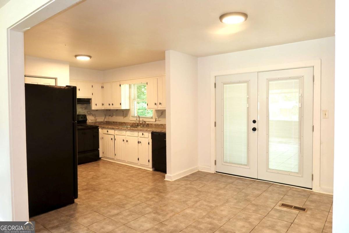 579 Kenridge Circle Stone Mountain - 18