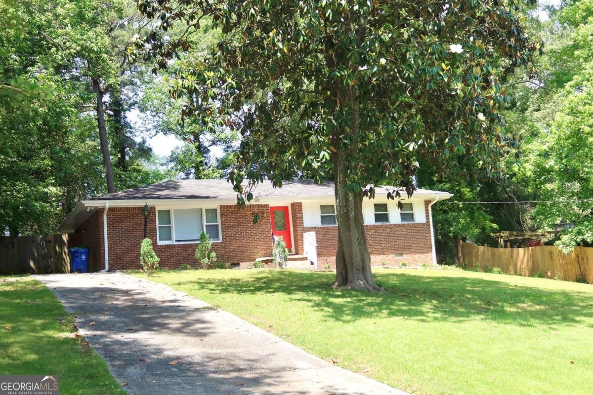 579 Kenridge Circle Stone Mountain - 2