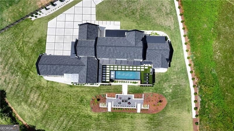 5160 Howard Road Cumming - 75