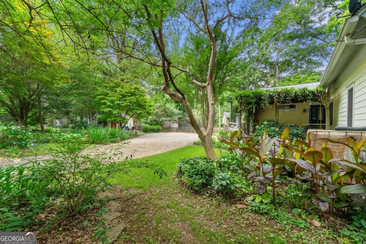 2655 Appian Way Decatur - 27