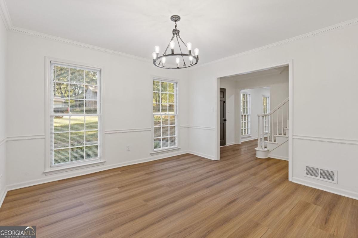 4045 White Oak Lane Lilburn - 11