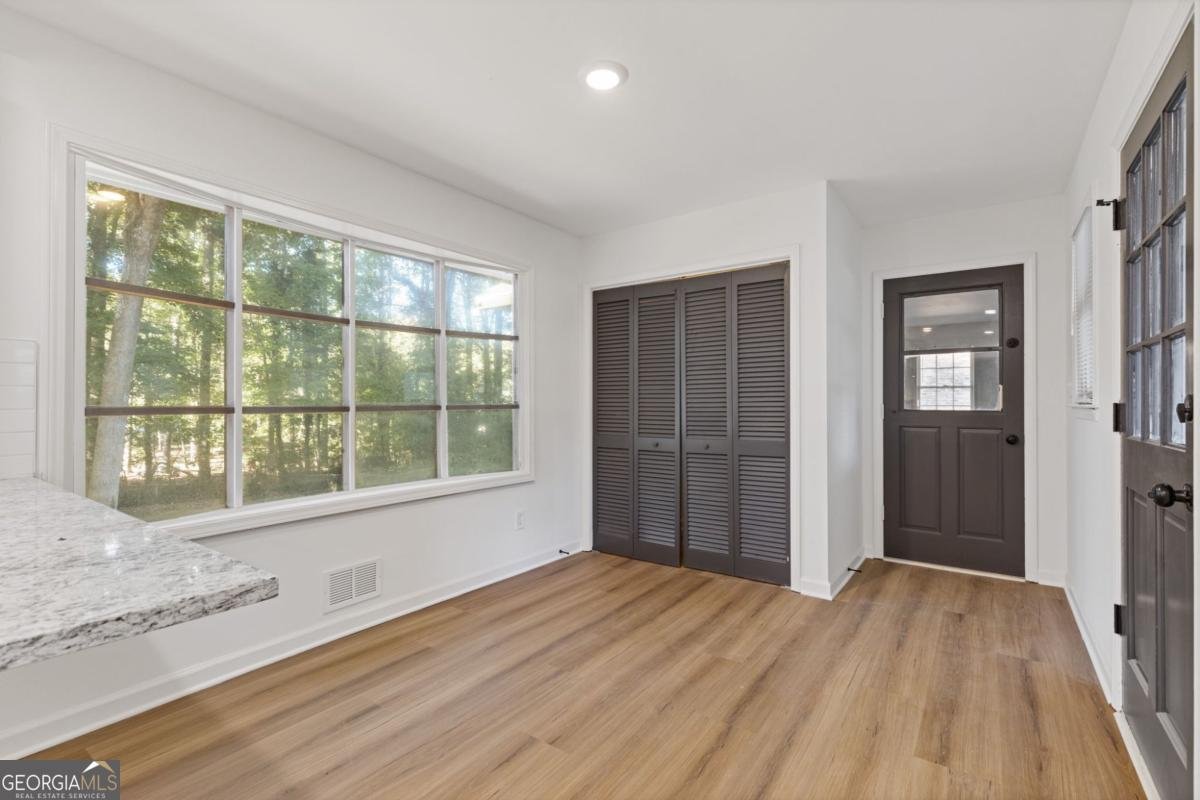 4045 White Oak Lane Lilburn - 22
