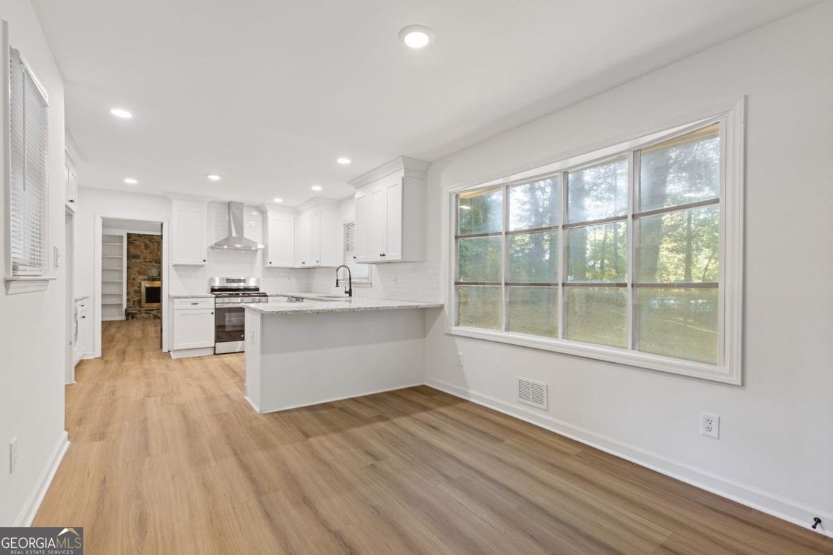 4045 White Oak Lane Lilburn - 23