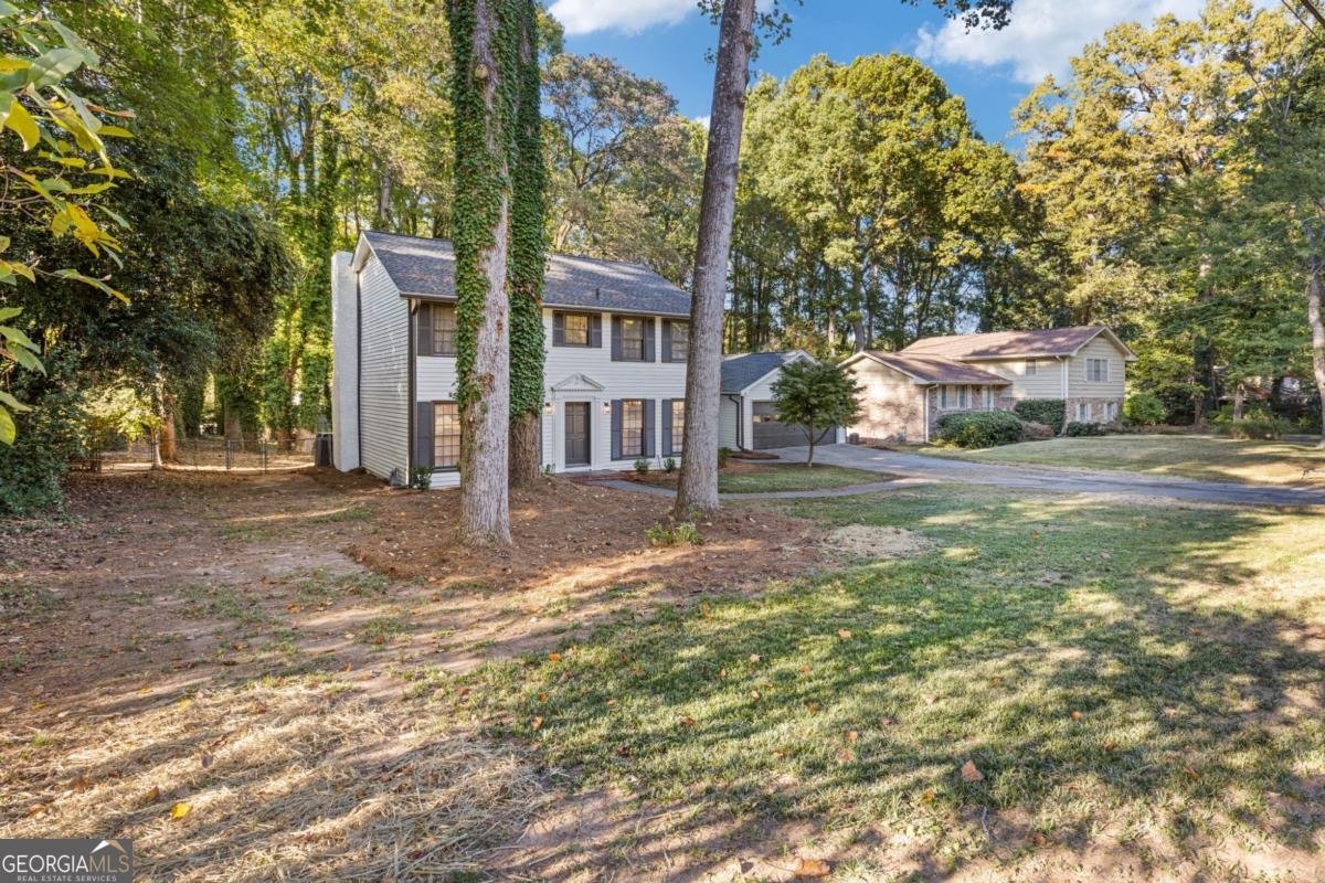 4045 White Oak Lane Lilburn - 3