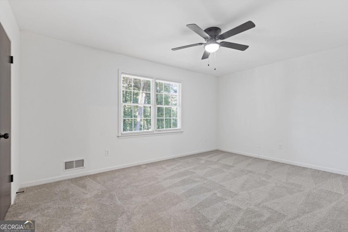 4045 White Oak Lane Lilburn - 31