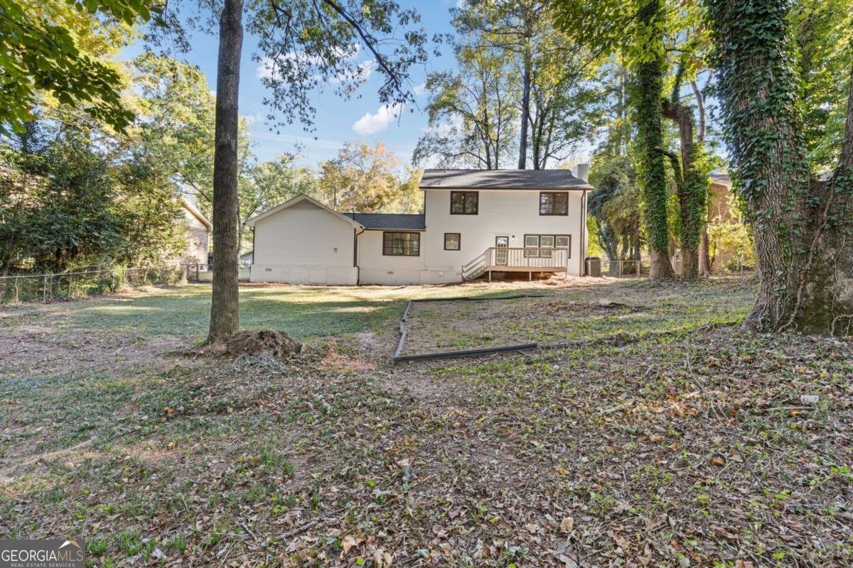 4045 White Oak Lane Lilburn - 43