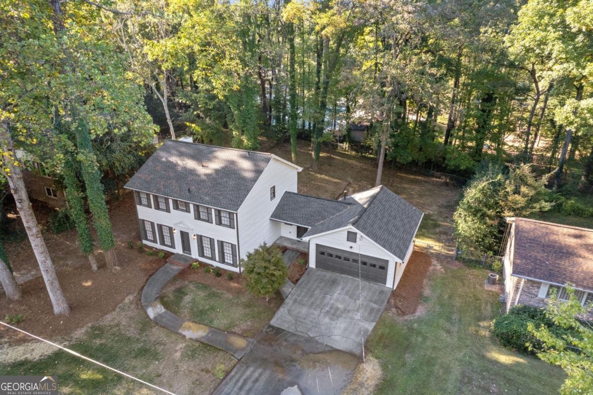 4045 White Oak Lane Lilburn - 48