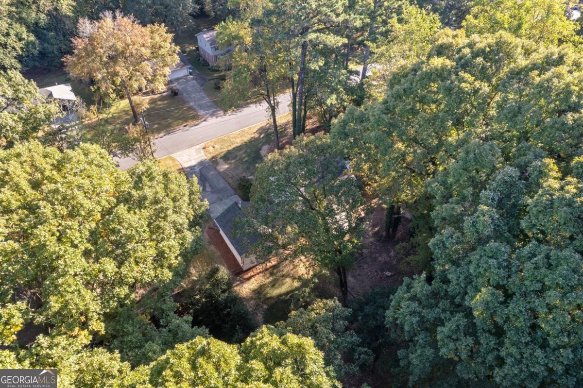 4045 White Oak Lane Lilburn - 51