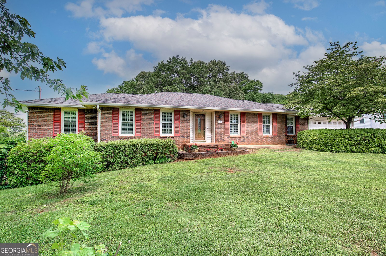 121 Arrowhead Drive Cartersville - 1
