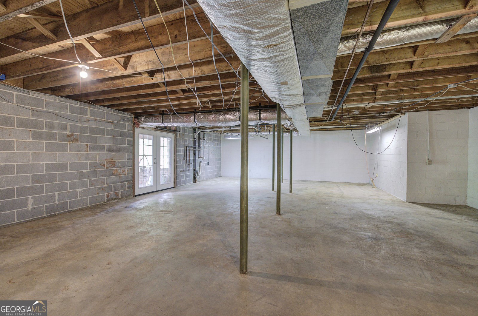 121 Arrowhead Drive Cartersville - 44