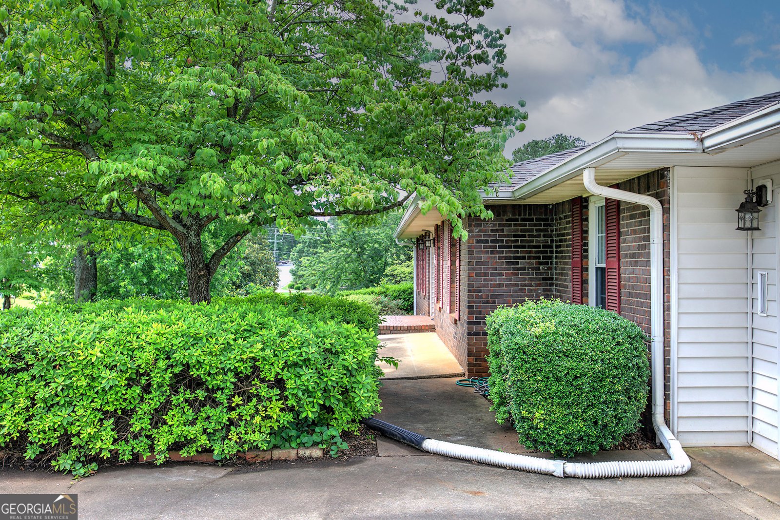 121 Arrowhead Drive Cartersville - 60