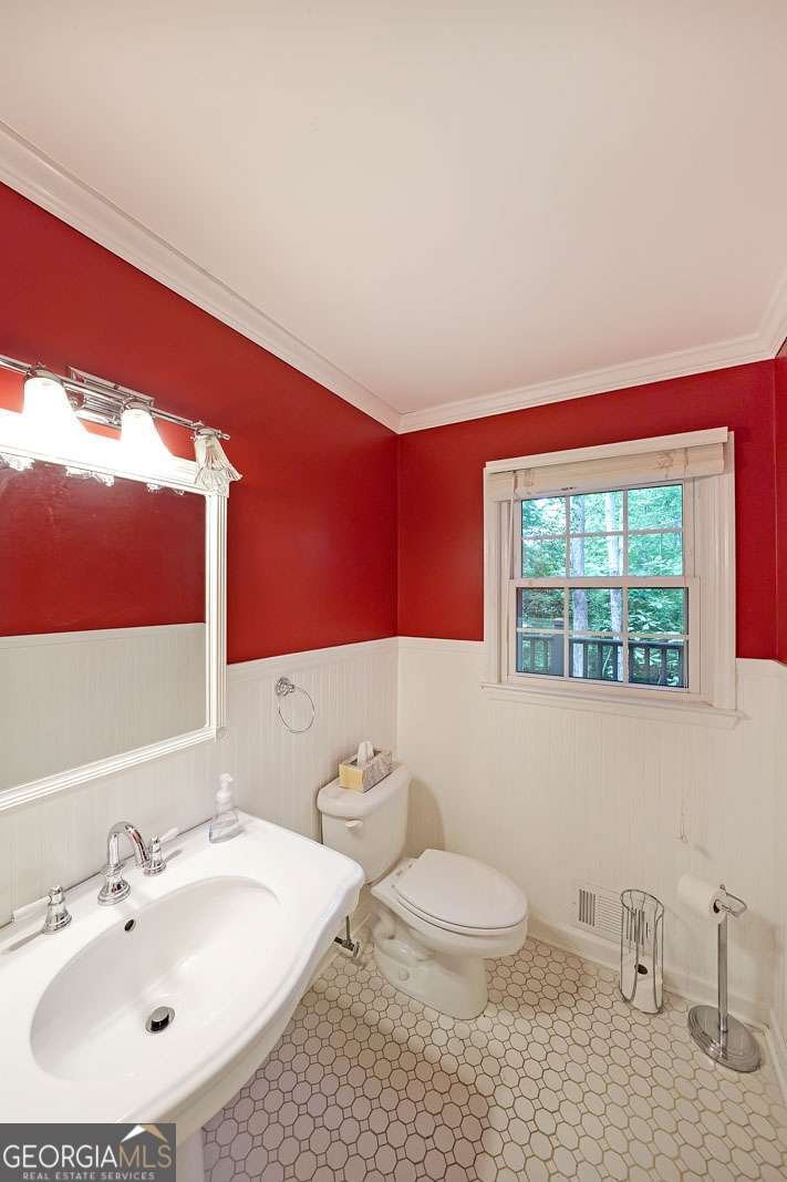 295 LAKEMONT Drive Roswell - 14