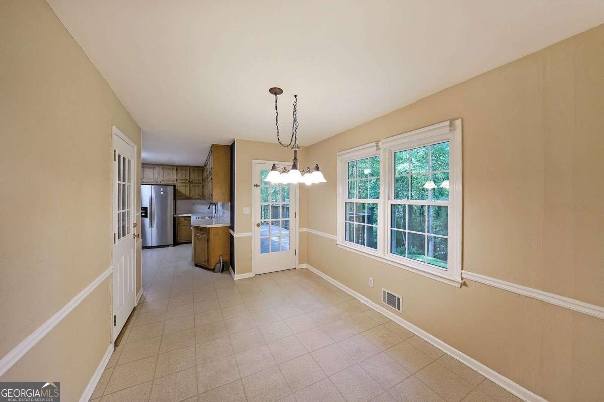 295 LAKEMONT Drive Roswell - 18