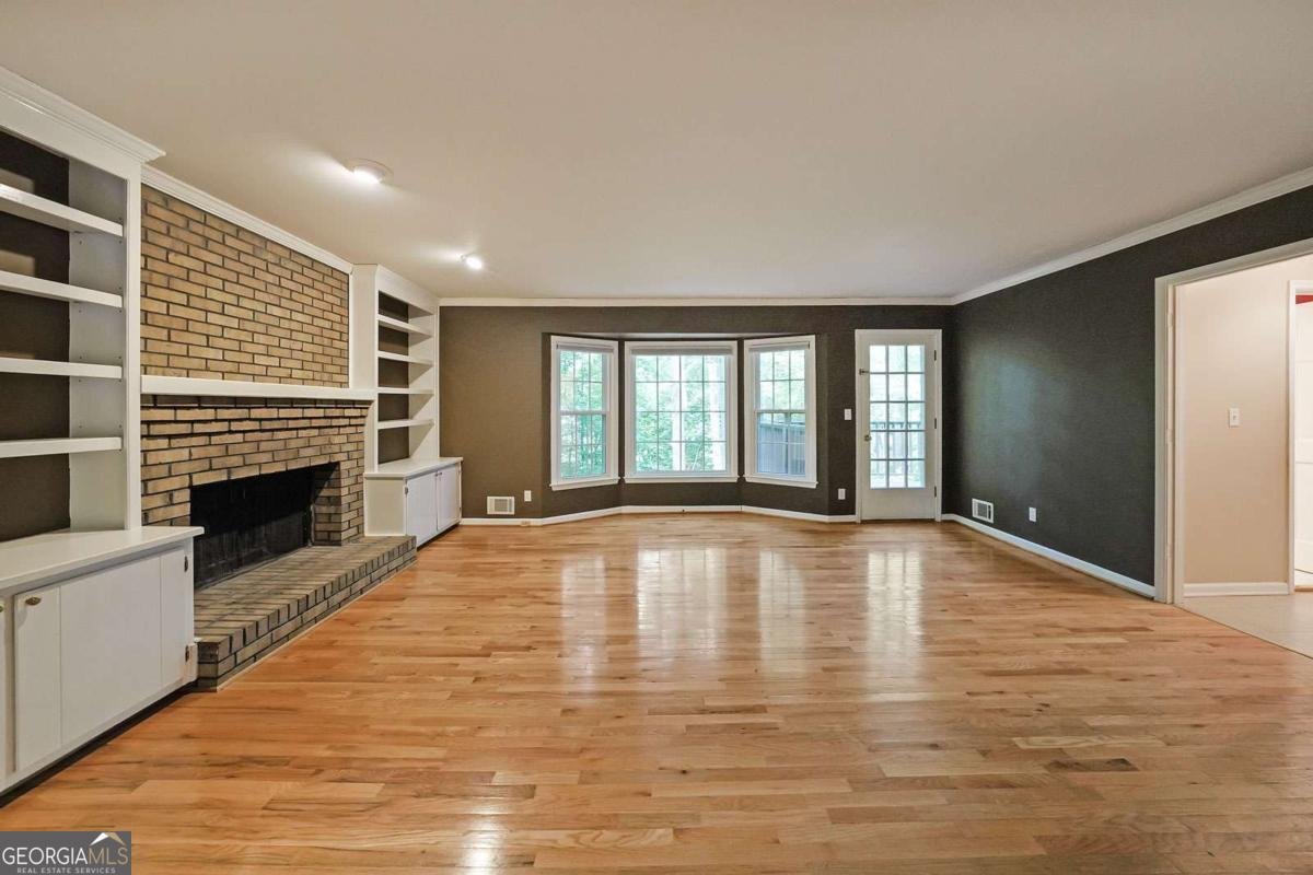 295 LAKEMONT Drive Roswell - 2