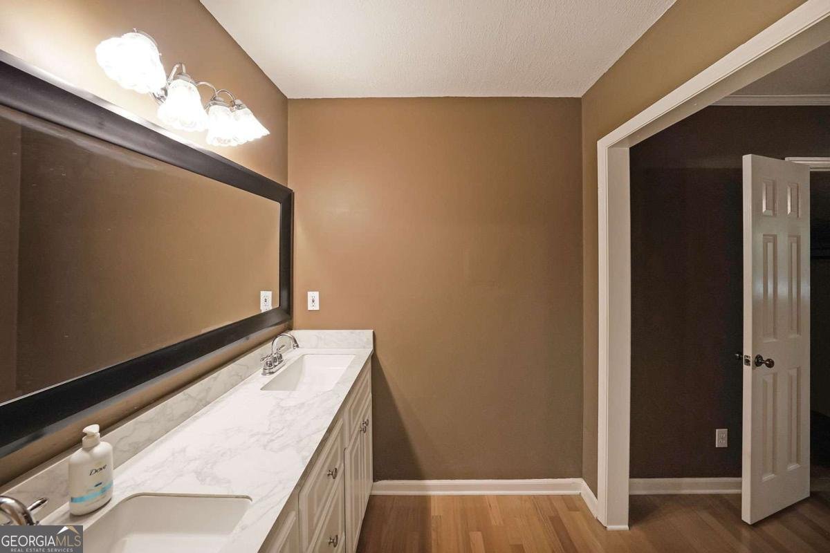 295 LAKEMONT Drive Roswell - 26