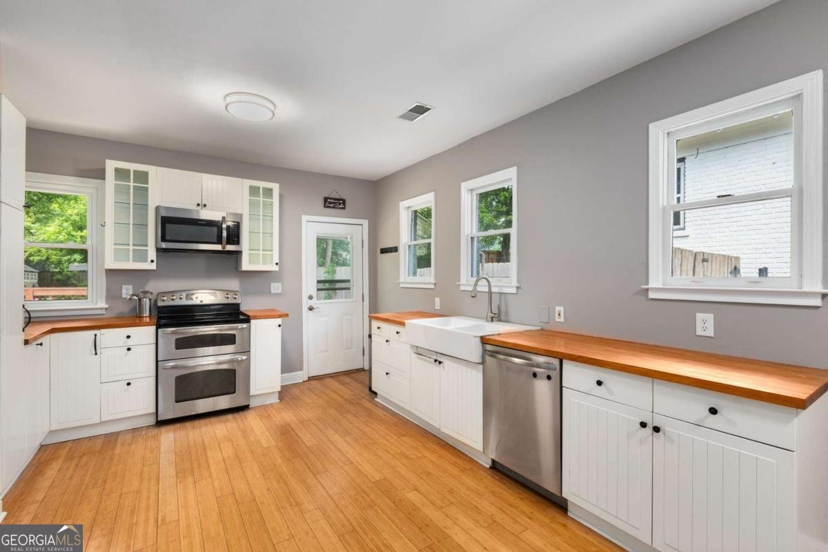 2486 Memorial Drive Atlanta - 10