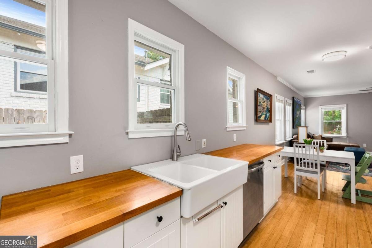 2486 Memorial Drive Atlanta - 13