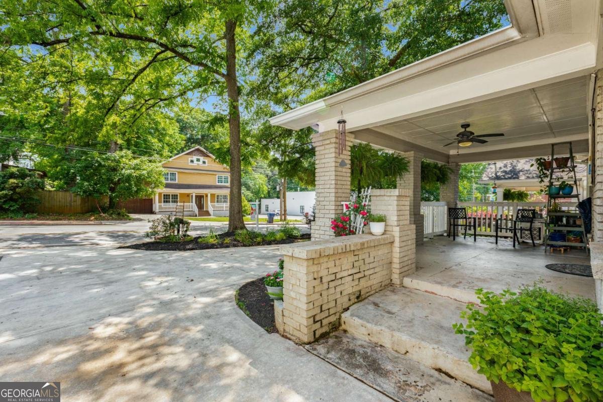 2486 Memorial Drive Atlanta - 36