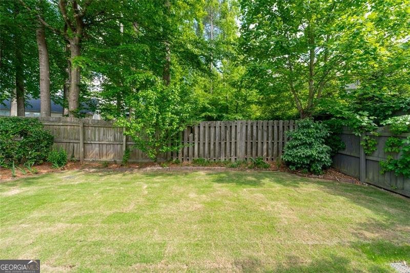 4584 BROOK FARMS Drive Duluth - 32