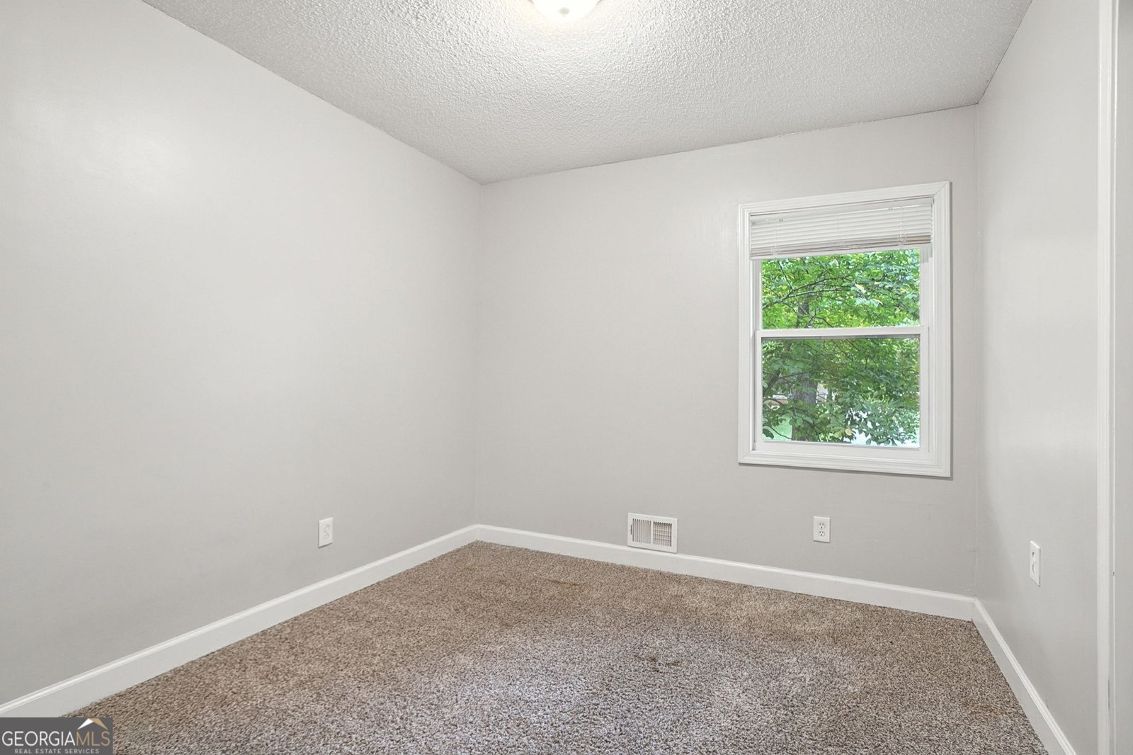 8229 Queens Drive Jonesboro - 19