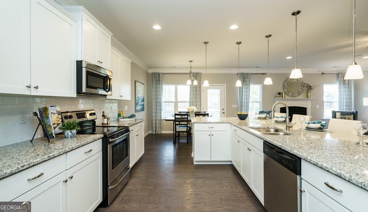 655 Blackshear Trail Temple - 17