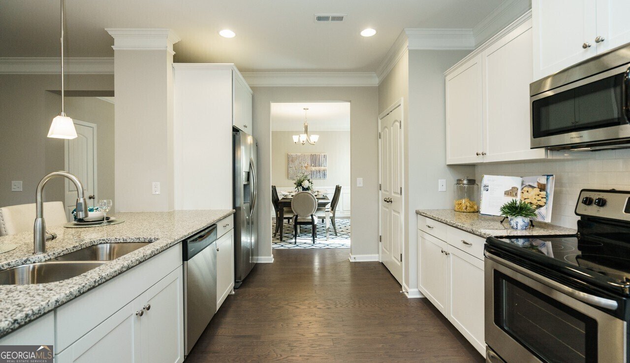 655 Blackshear Trail Temple - 19