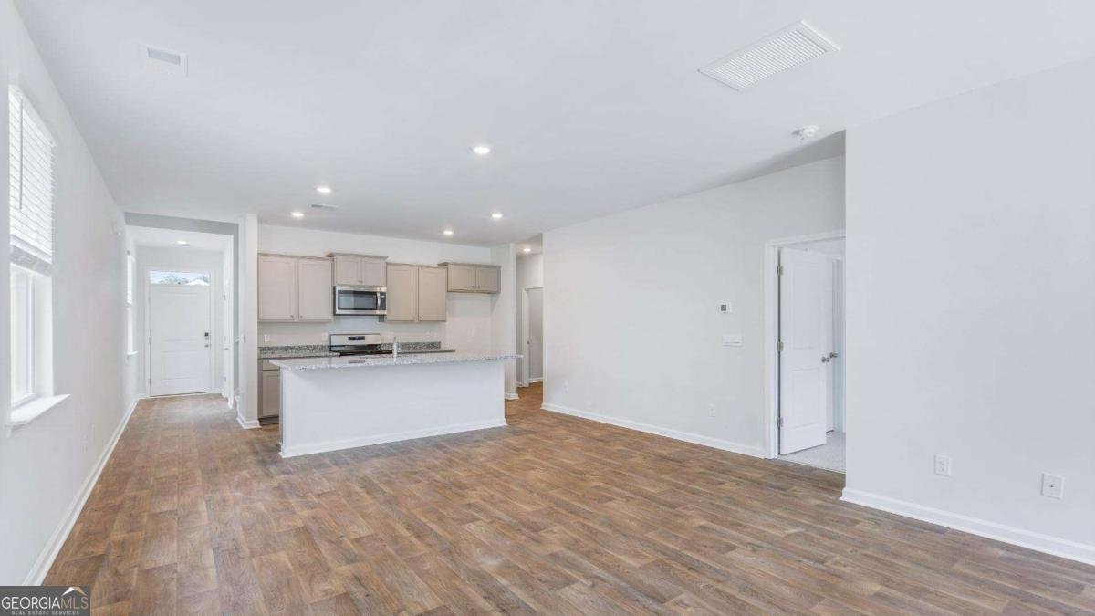 6123 Knickerbocker Street Mableton - 6