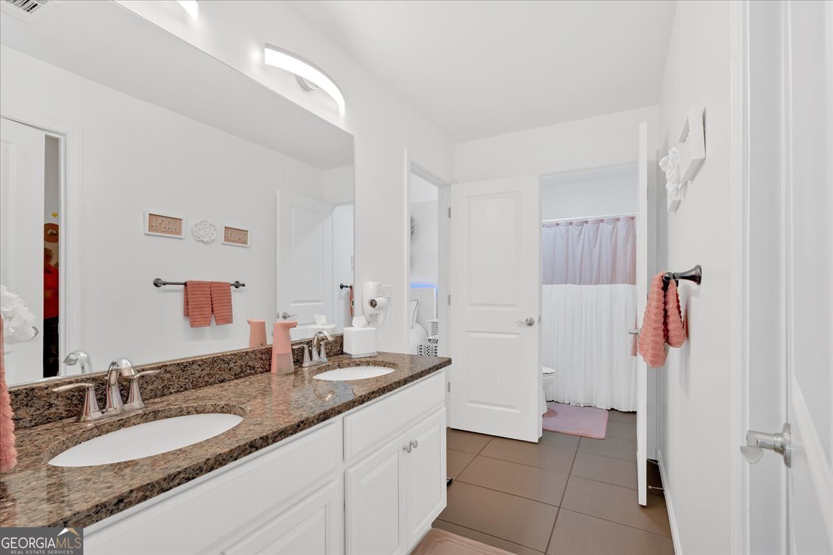 138 Lakestone Parkway Woodstock - 40