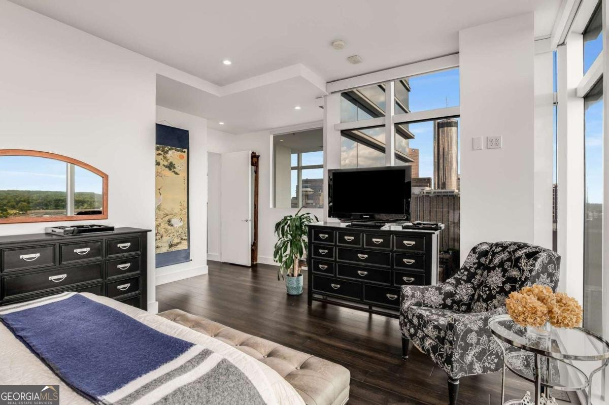 45 Ivan Allen Jr Boulevard Atlanta - 31