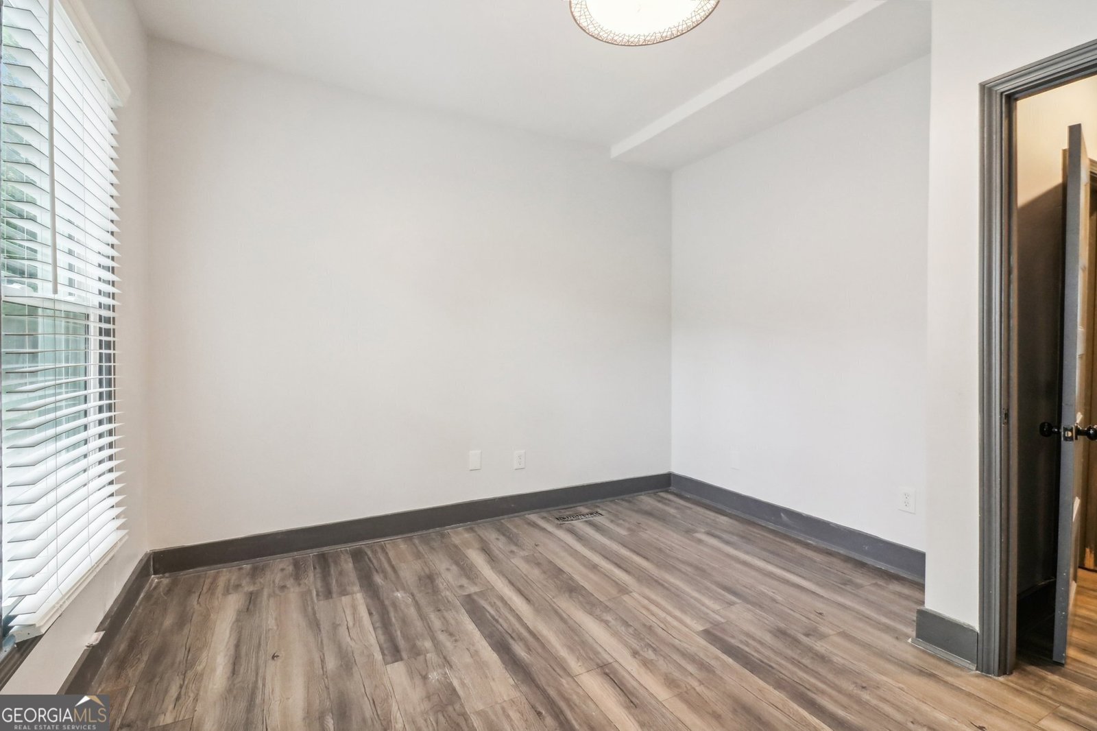 1393 Westview Drive Atlanta - 16