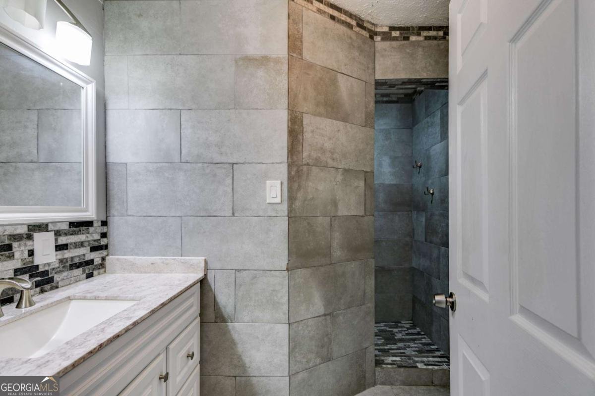 379 Cherry Road Franklin - 24