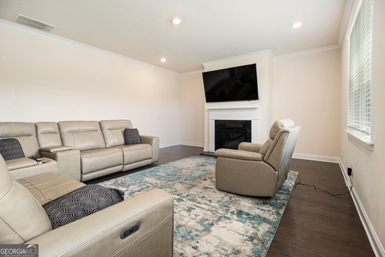 320 Conley Avenue Hampton - 11