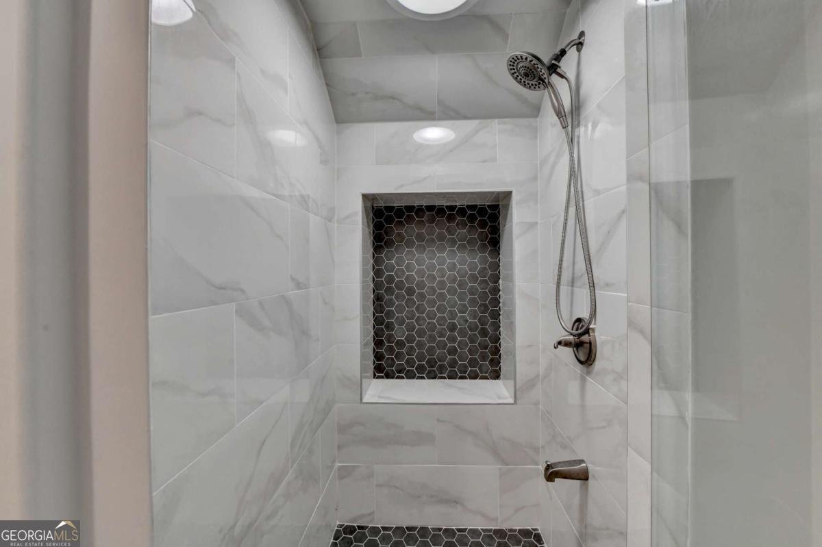 828 Olmsted Lane Duluth - 38