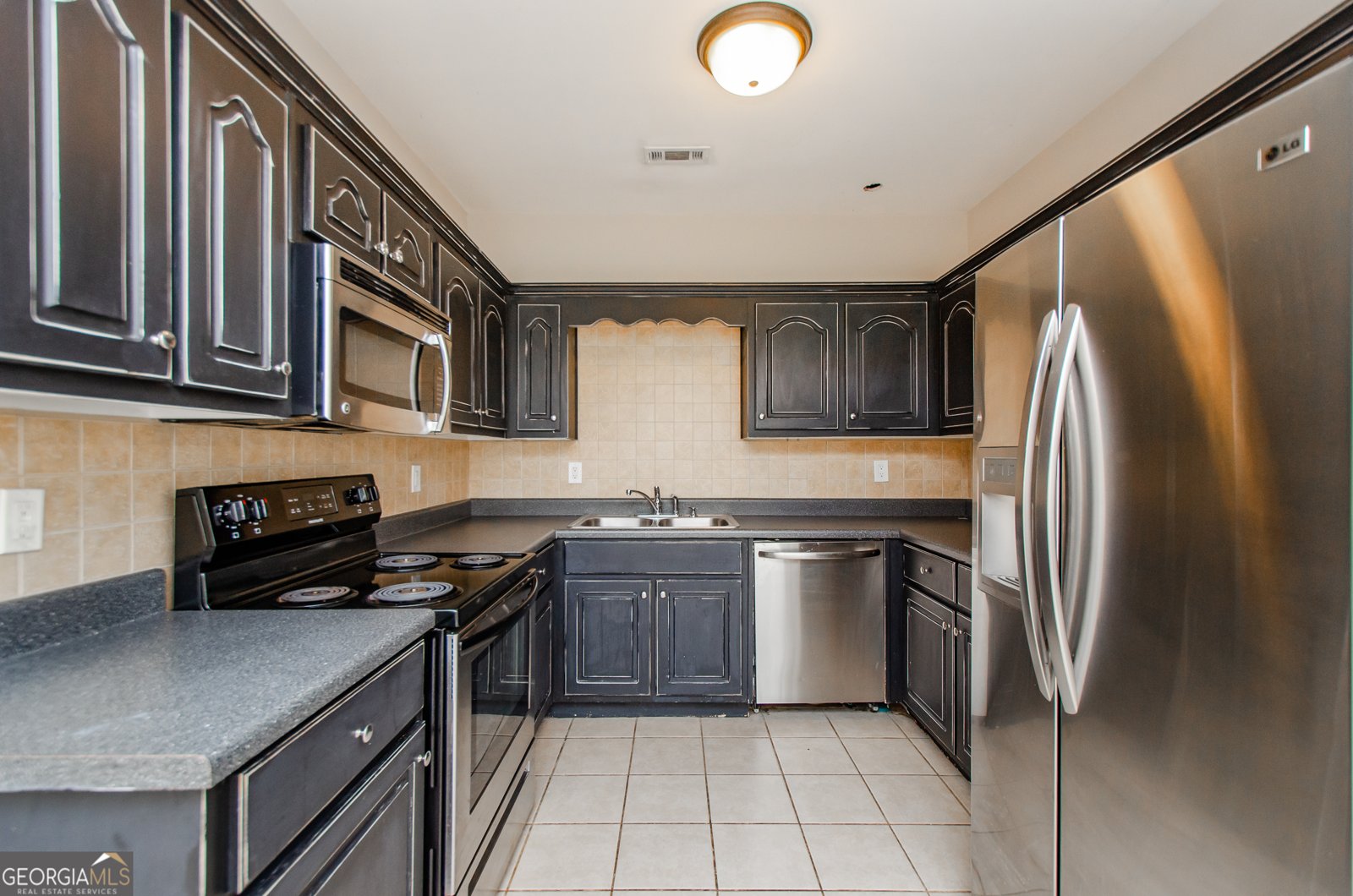 9157 Golfview Circle Covington - 28