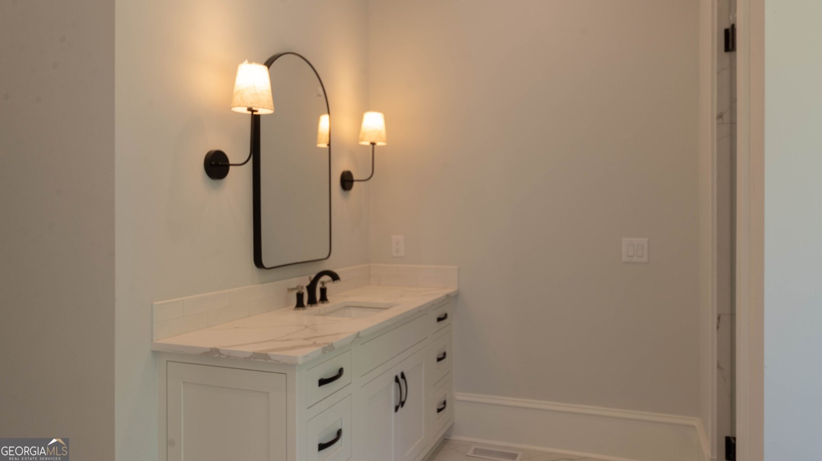 10765 Shallowford Road Roswell - 45