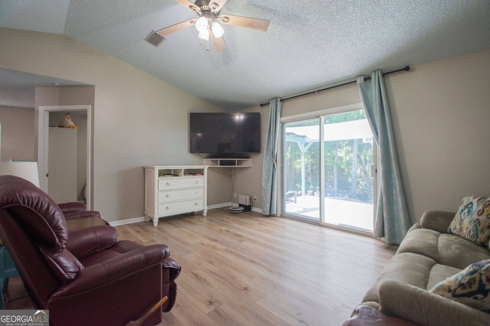 407 Hunt Club Road St. Marys - 43