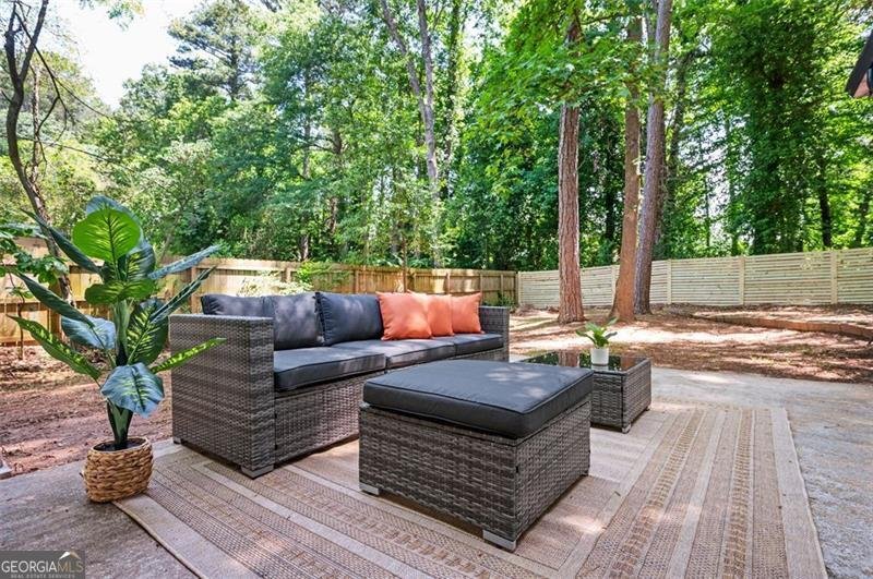 1678 CAPISTRANA Place Decatur - 24